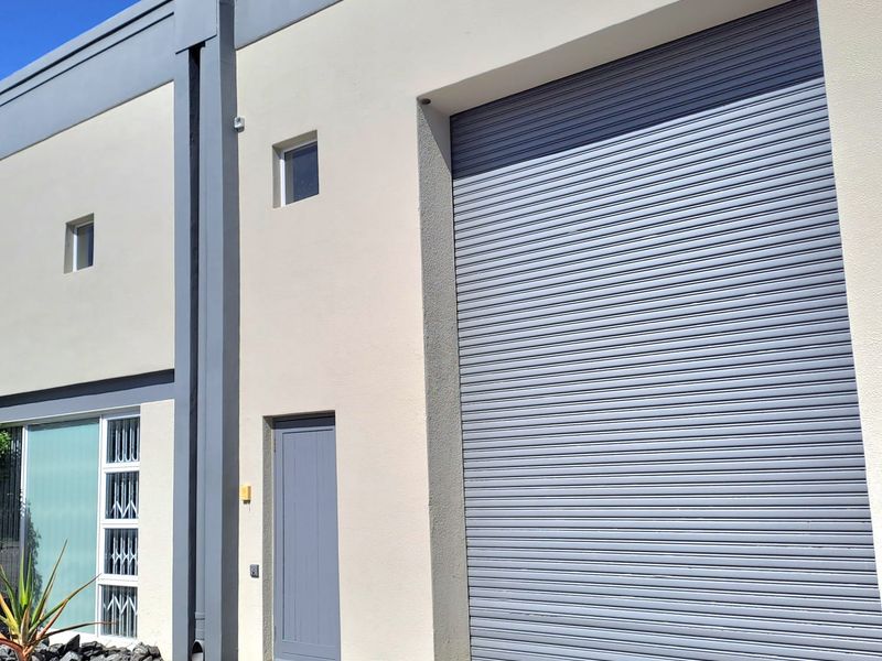 A Well-Posiitoned Warehouse To Let in Century City - Photo 3