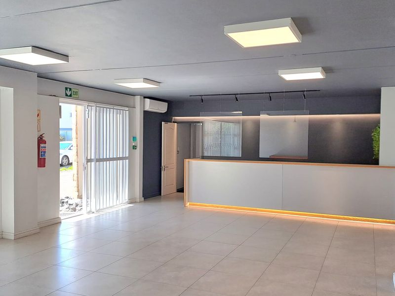 A Well-Posiitoned Warehouse To Let in Century City - Photo 9