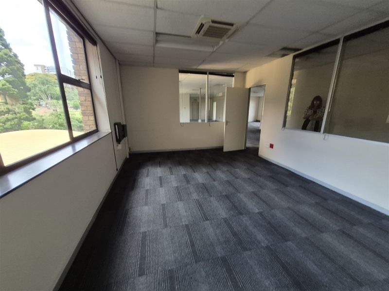 Offices to let in Rosebank - Photo 7