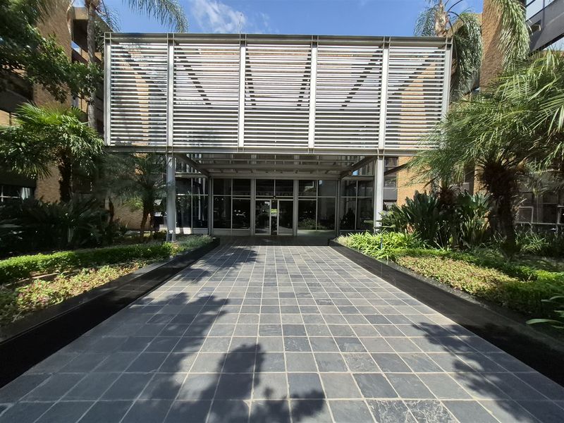 Offices to let in Rosebank - Photo 2