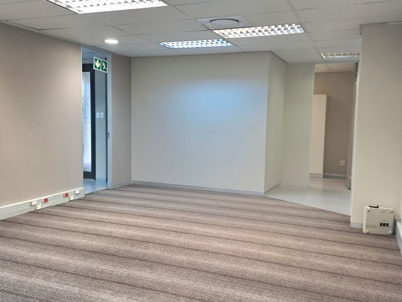 Well-posiitoned Office Space to let in Tygervalley - Photo 7