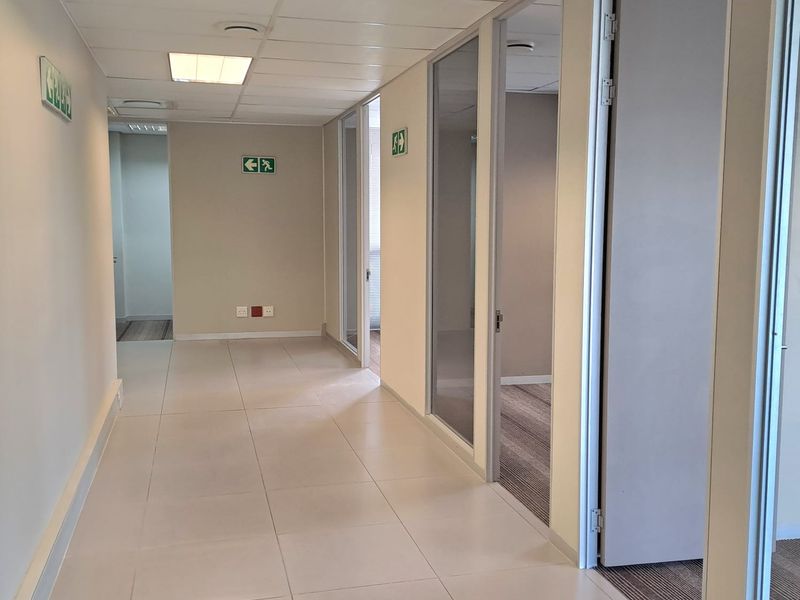 Well-posiitoned Office Space to let in Tygervalley - Photo 10