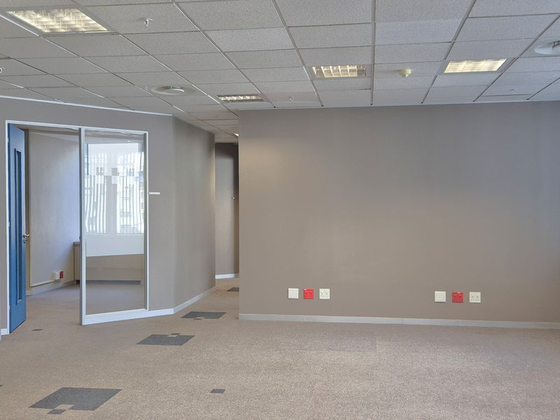 SA RESERVE BANK BUILDING | ST GEORGES MALL | SECURE | CBD - Photo 6