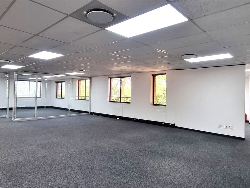 Office space to let in Fairways Office Park - Photo 10