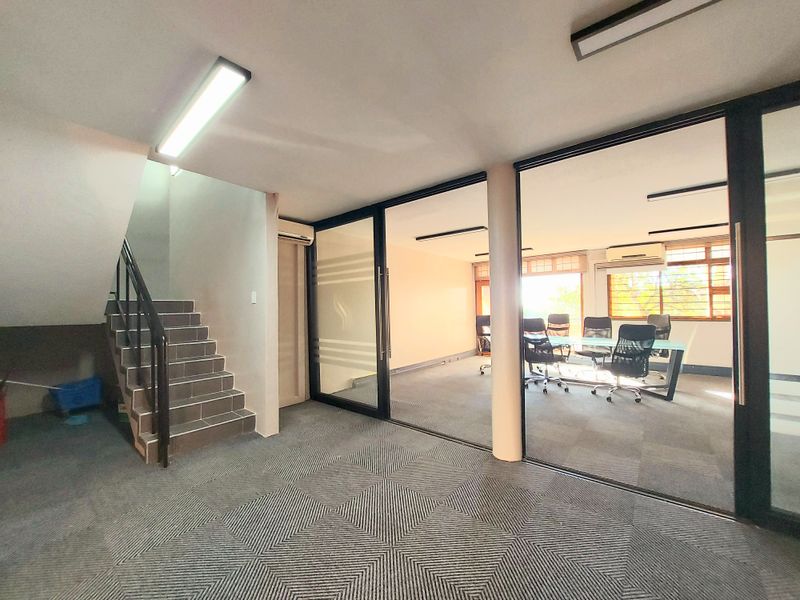 Prime Commercial Opportunity | Double-Storey Office Suite | Brooklyn / Nieuw Muckleneuk, Pretoria - Photo 3