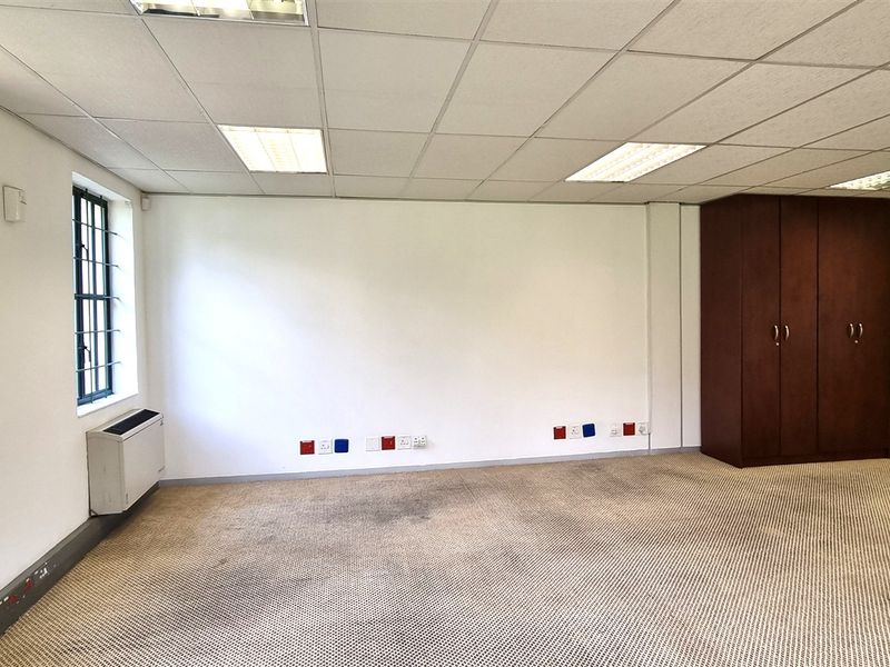 Office space to let in La Rocca Office Park Bryanston - Photo 8