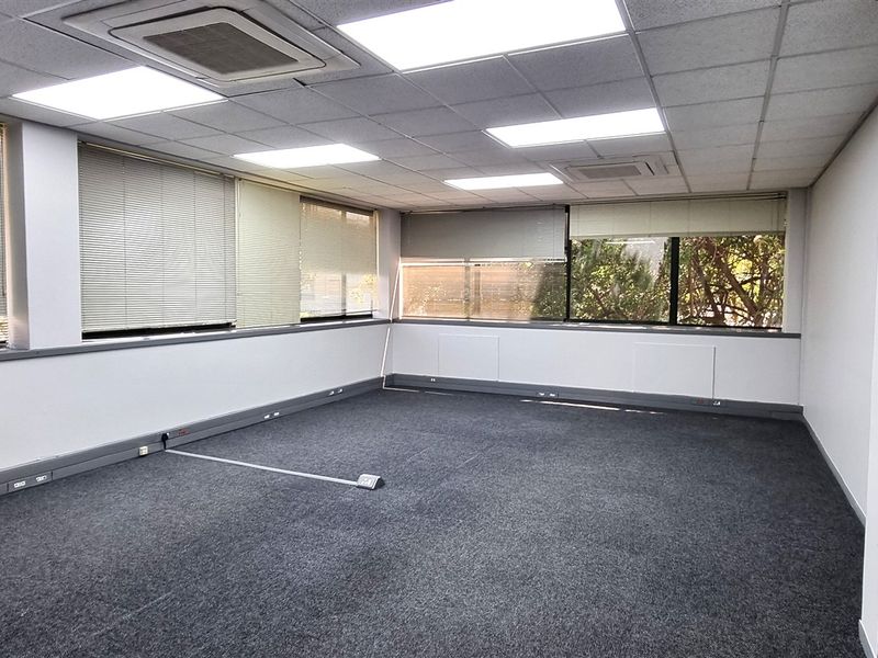 Office space to let in The Woodlands Office Park - Photo 7