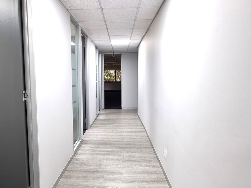 Office space to let in The Woodlands Office Park - Photo 5
