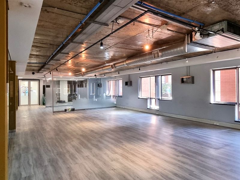 Office space to let in The Woodlands Office Park - Photo 9