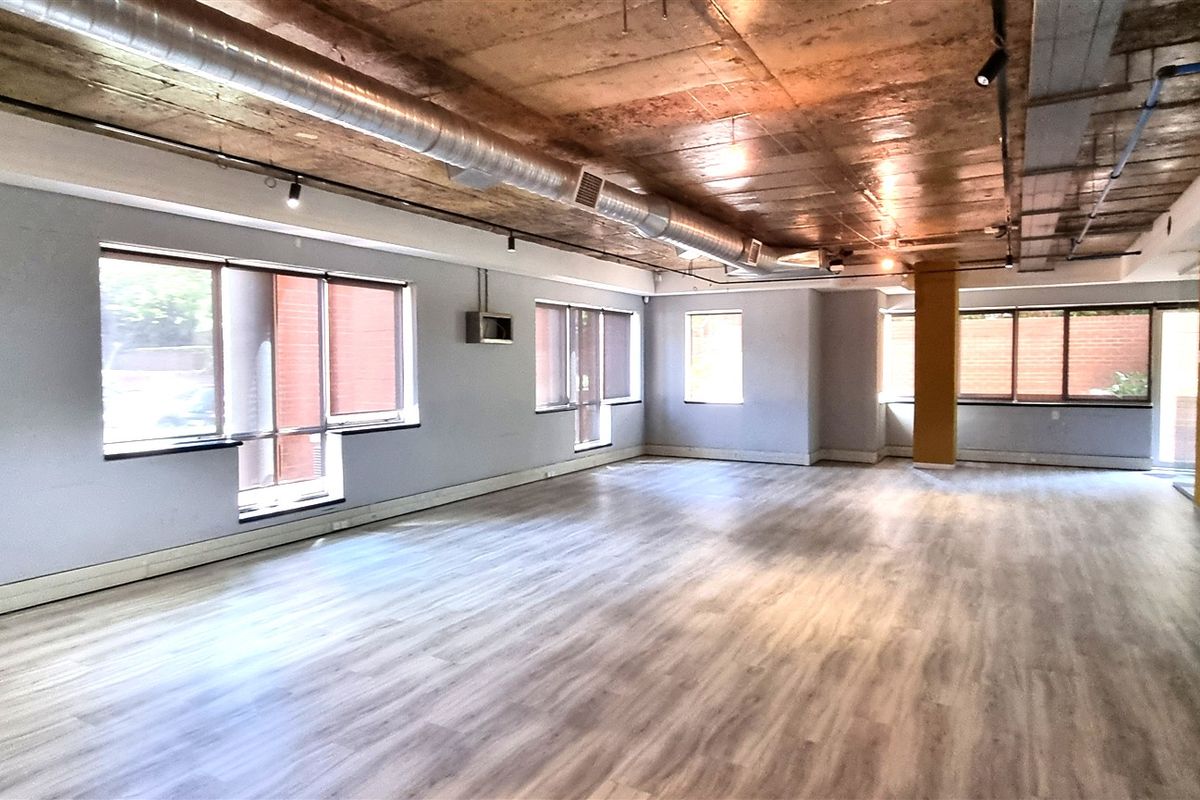 Office space to let in The Woodlands Office Park - Photo 3