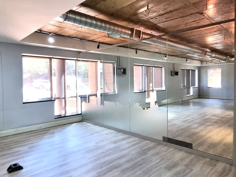 Office space to let in The Woodlands Office Park - Photo 2