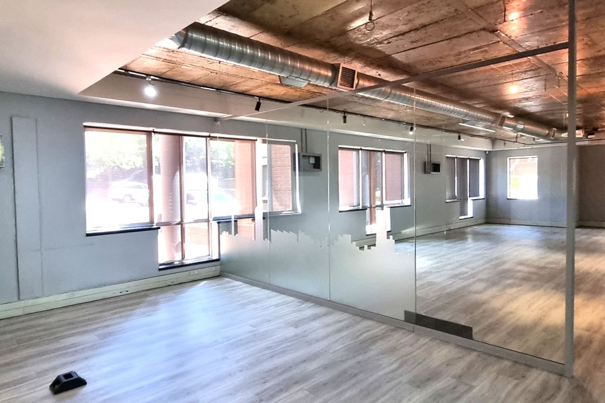 Office space to let in The Woodlands Office Park - Photo 2