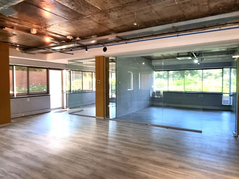 Office space to let in The Woodlands Office Park - Photo 5