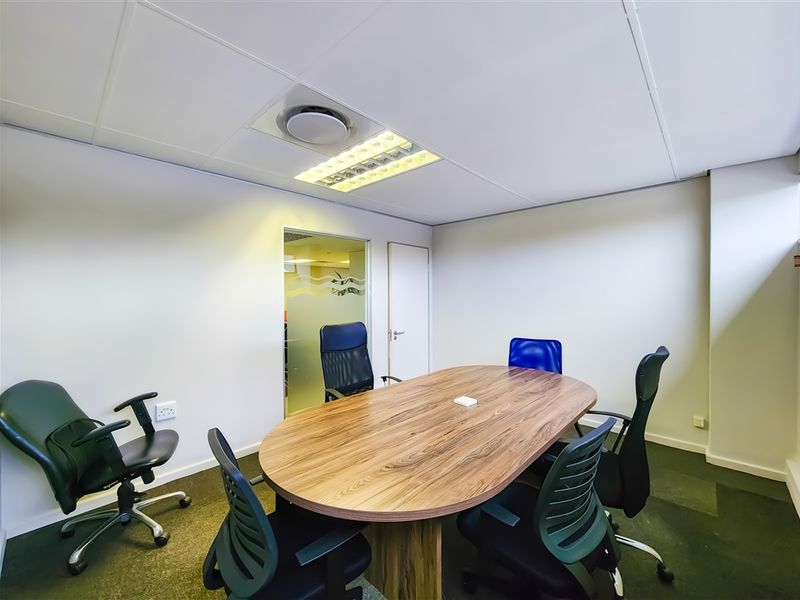 150m2 Office to Let in Willowbrook Office Park - Photo 8