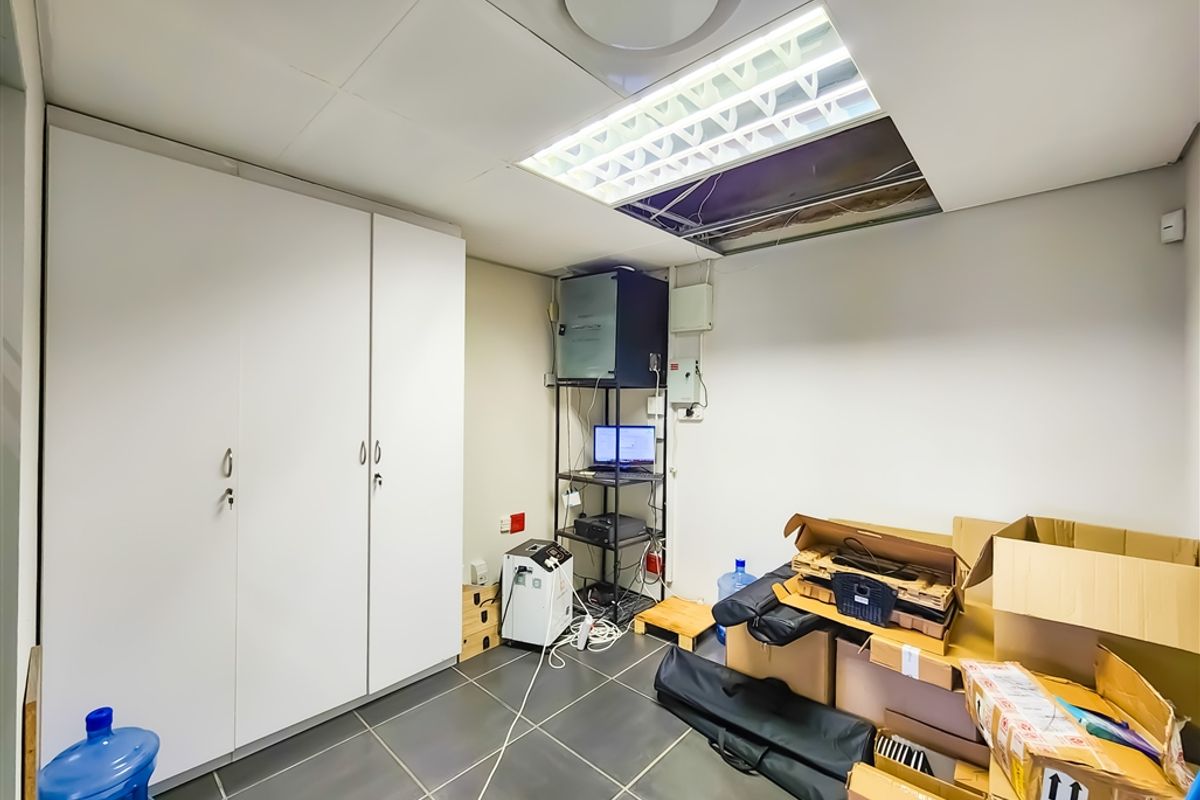 150m2 Office to Let in Willowbrook Office Park - Photo 4