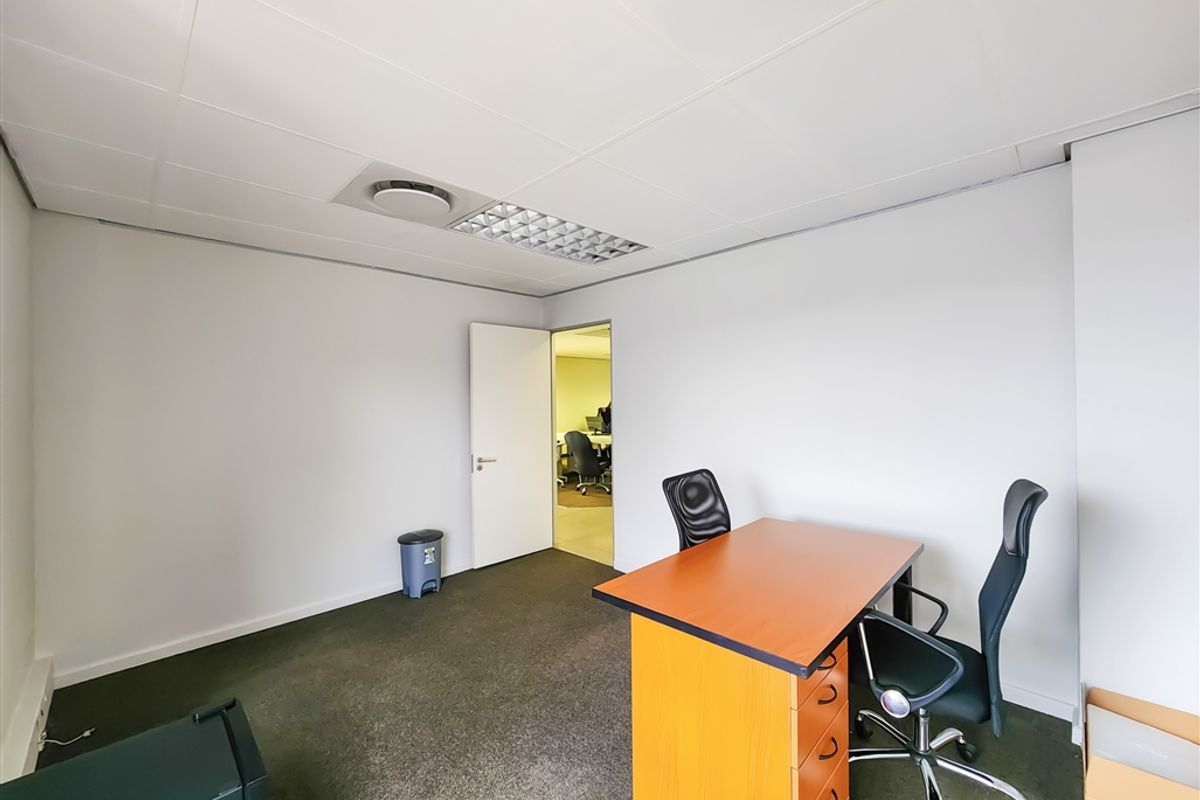 150m2 Office to Let in Willowbrook Office Park - Photo 5