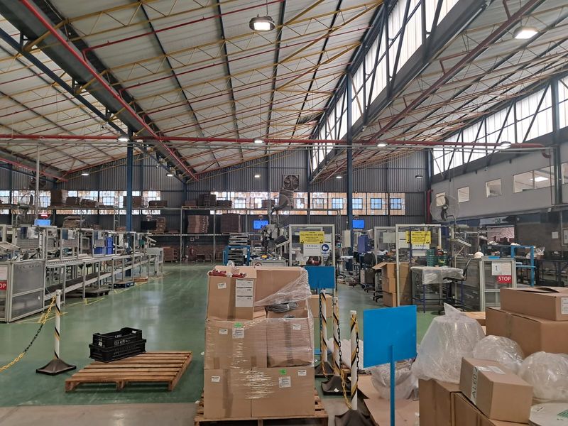 1972m2 Warehouse To Let in Clayville - Photo 7