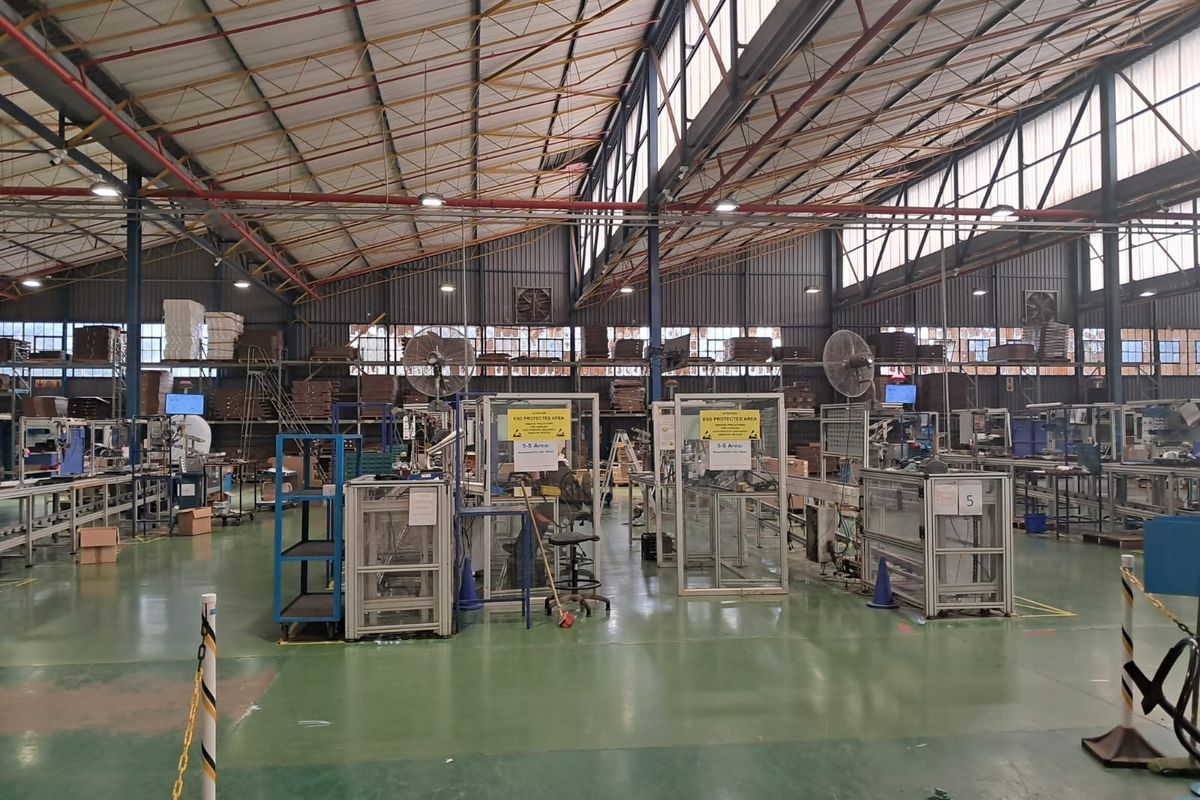 1972m2 Warehouse To Let in Clayville - Photo 5