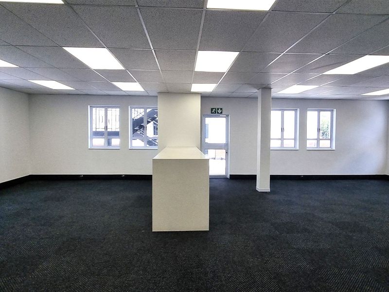 Office space to let in Wedgewood Office Park - Photo 5