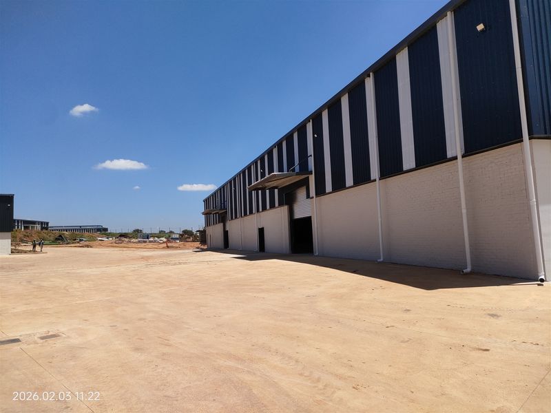 1993m2  Warehouse  - TO LEASE - Photo 6