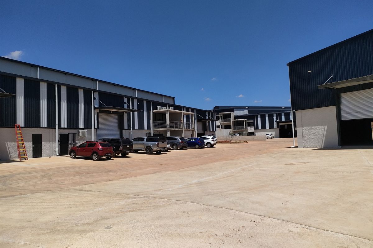 1993m2  Warehouse  - TO LEASE - Photo 5