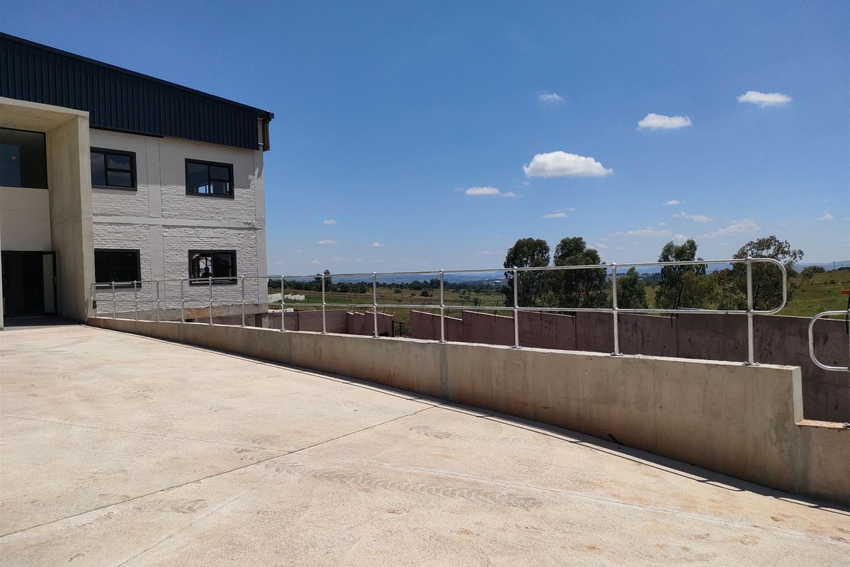 1993m2  Warehouse  - TO LEASE - Photo 3