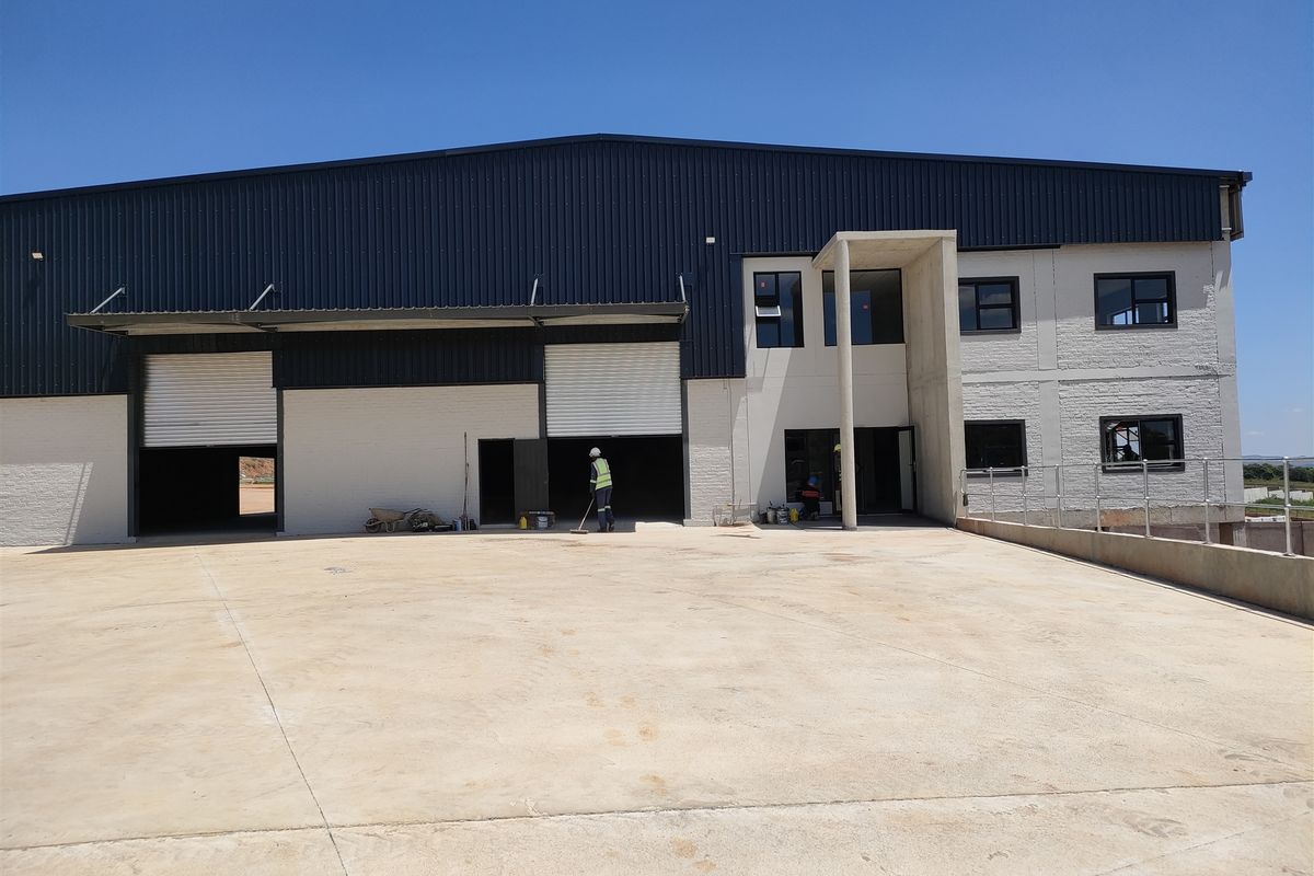 1993m2  Warehouse  - TO LEASE - Photo 2