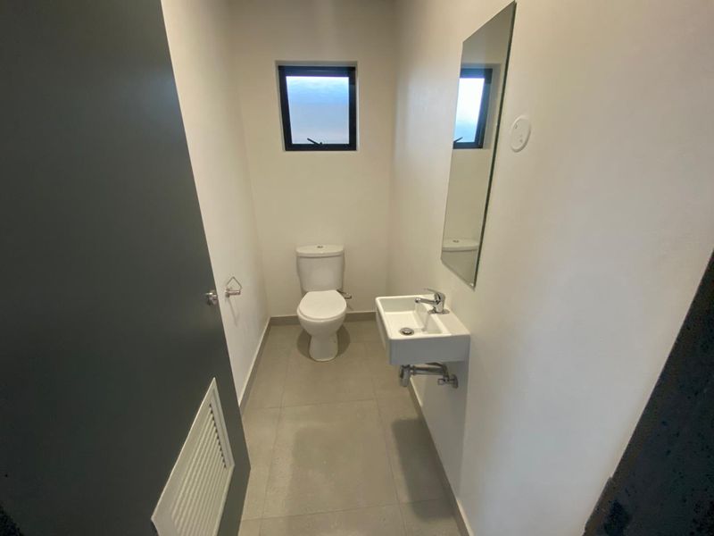 Modern Industrial Warehouse to Rent – Silverview Business Park, Samrand, Centurion - Photo 4