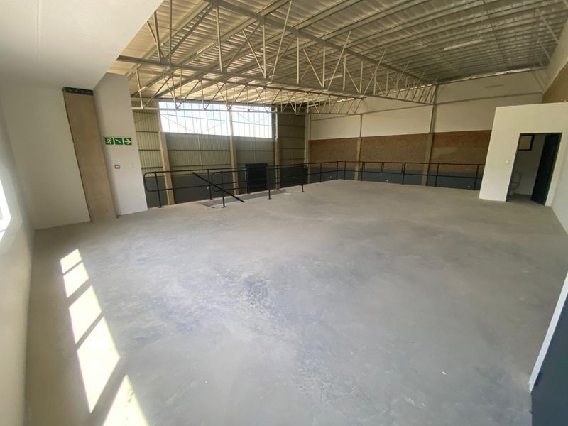 785m2 Industrial Warehouse to Lease – Silverview Business Park, Samrand, Centurion - Photo 9