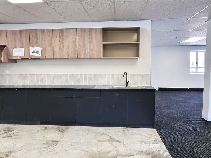 Office space to let in Wedgewood Office Park - Photo 8