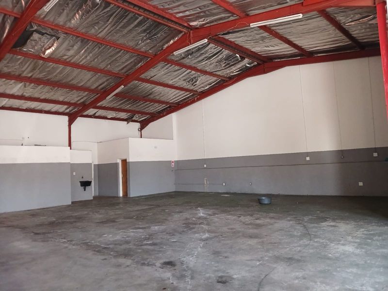 Prime Commercial Property in Newcastle Central – Ideal for Diverse Business Needs - Photo 2