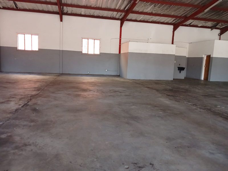 Prime Commercial Property in Newcastle Central – Ideal for Diverse Business Needs - Photo 4