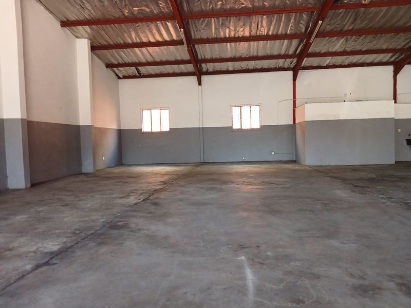 Prime Commercial Property in Newcastle Central – Ideal for Diverse Business Needs - Photo 3