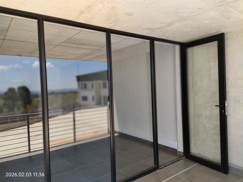 875m2  Warehouse  - TO LEASE - Photo 7