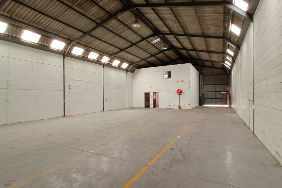 411m2 Warehouse Space to Let in Montague Gardens - Photo 4