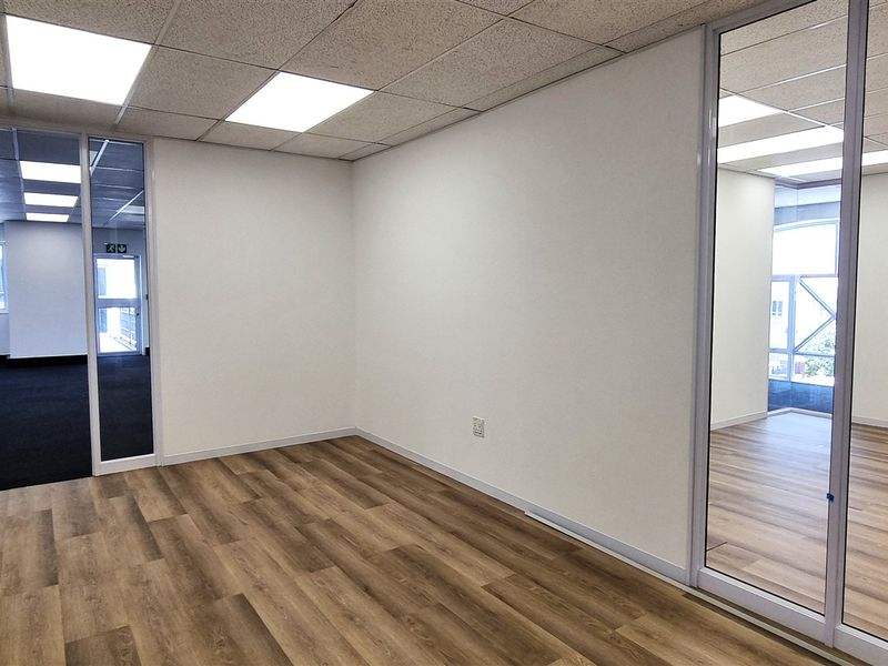 Office space to let in Wedgewood Office Park - Photo 4