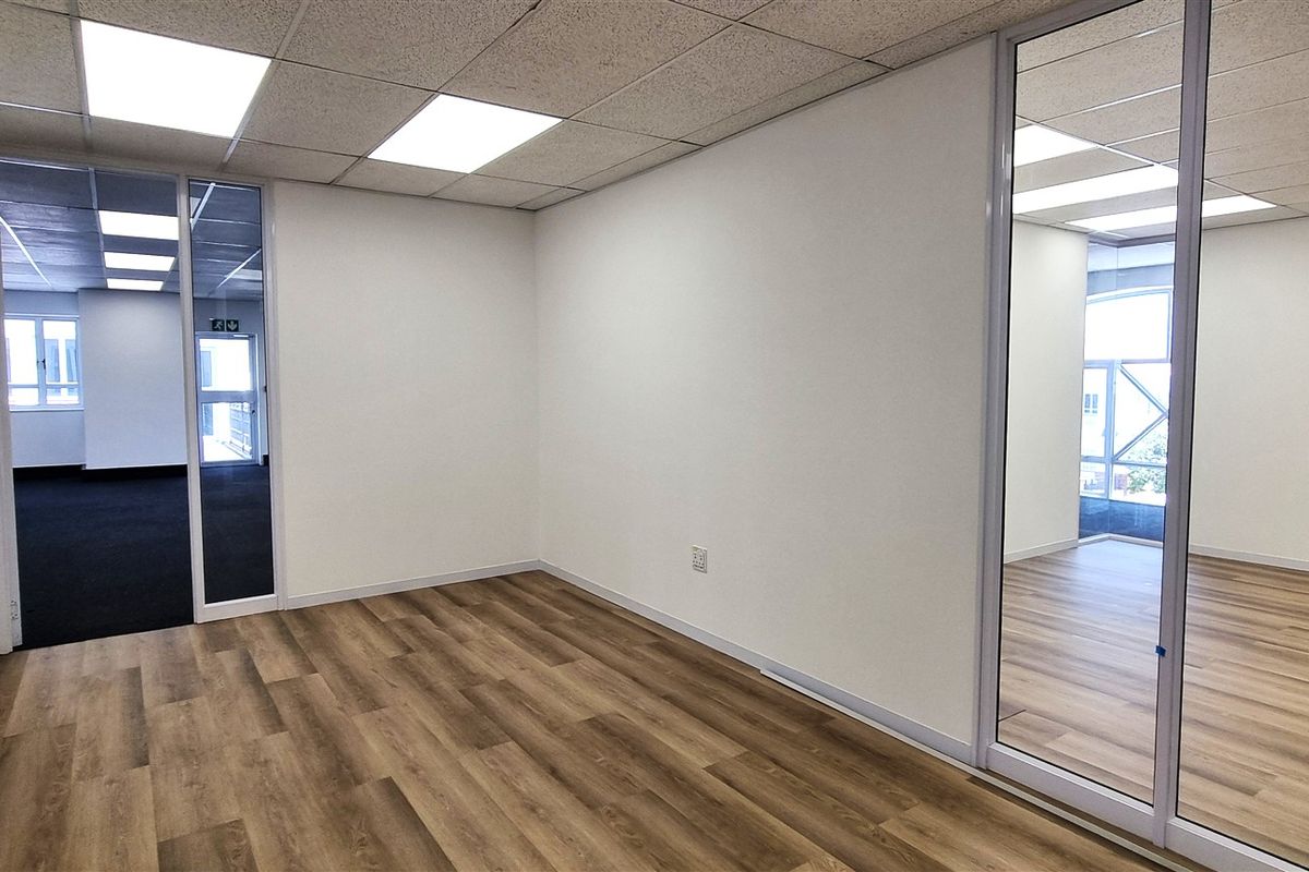 Office space to let in Wedgewood Office Park - Photo 4