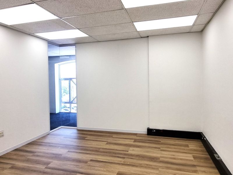 Office space to let in Wedgewood Office Park - Photo 10