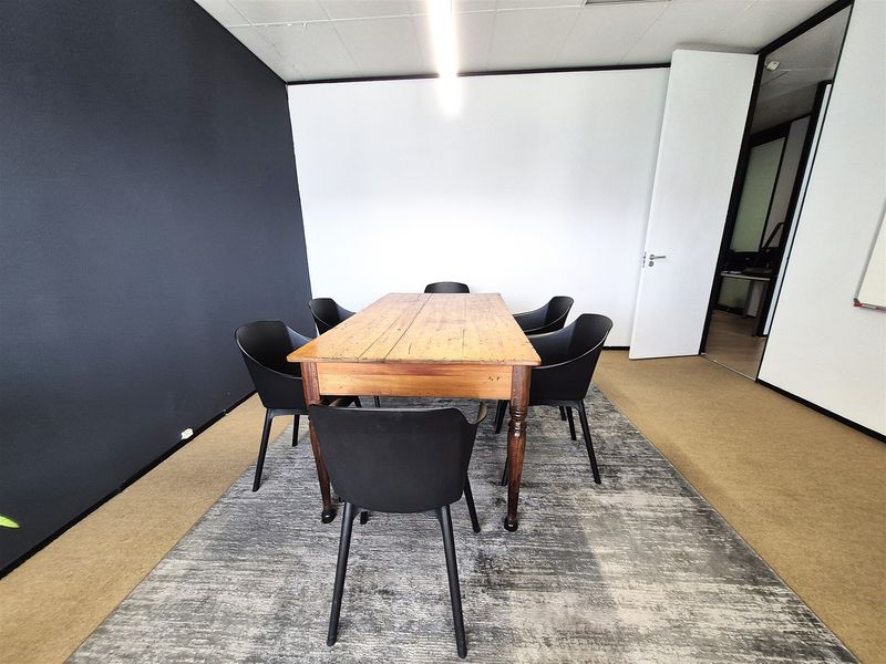 137m2 offices to let in Illovo - Photo 5