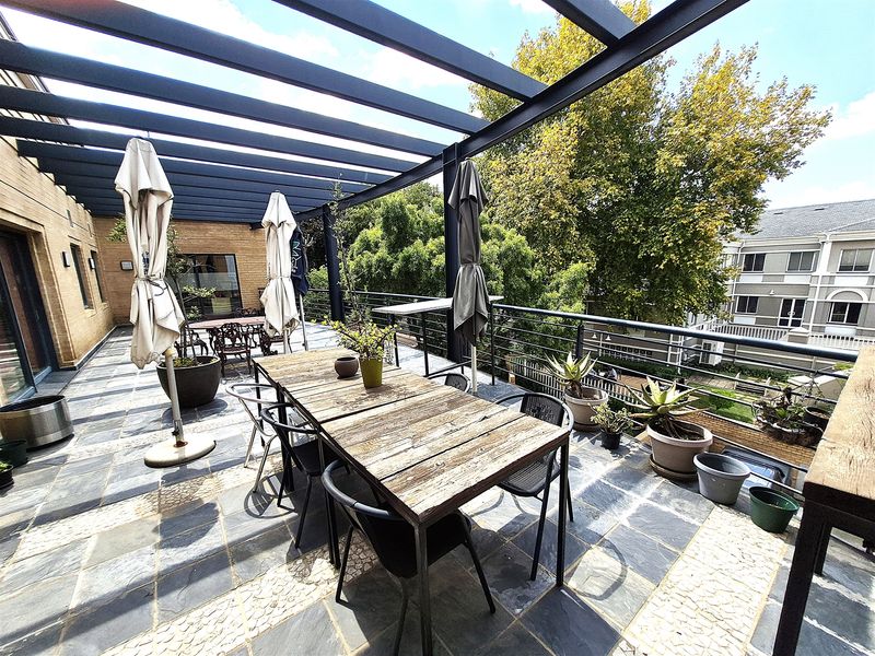 137m2 offices to let in Illovo - Photo 10