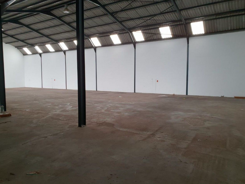 500m2 Warehouse to Let in Montague Gardends - Photo 4