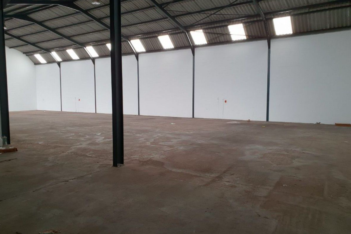 500m2 Warehouse to Let in Montague Gardends - Photo 4