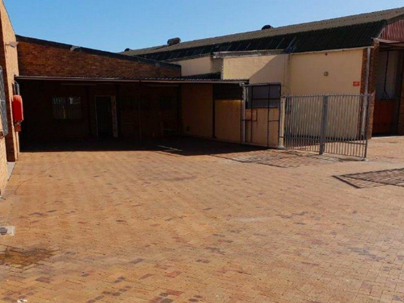 500m2 Warehouse to Let in Montague Gardends - Photo 6