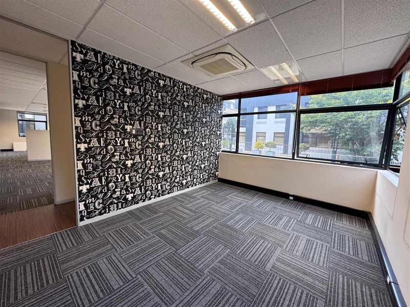 292.3m2 Offices to let in Sandhurst-Sandton - Photo 10