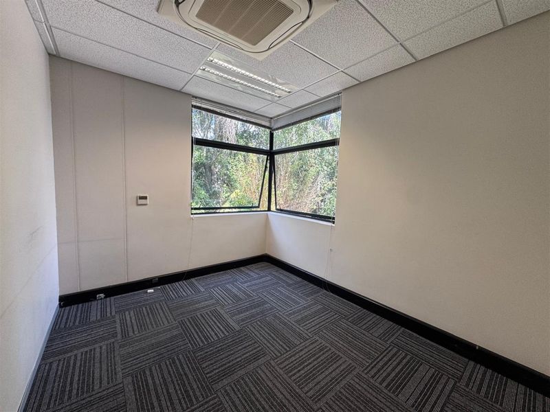 292.3m2 Offices to let in Sandhurst-Sandton - Photo 8