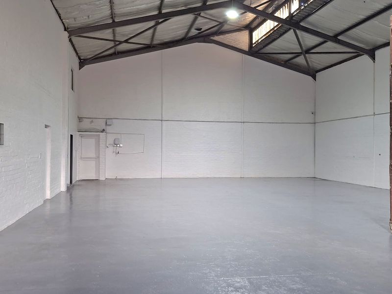 369m2 Warehouse Space to Let n Montague Gardens with High Visibility - Photo 4