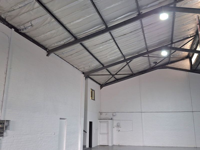 369m2 Warehouse Space to Let n Montague Gardens with High Visibility - Photo 9