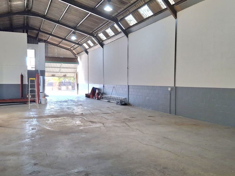 350m2 Warehouse Space to Let in Montague Gardens - Photo 7