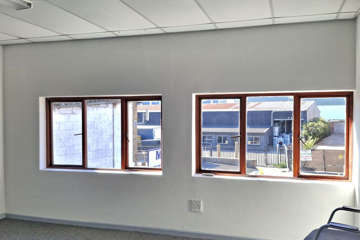 350m2 Warehouse Space to Let in Montague Gardens - Photo 4