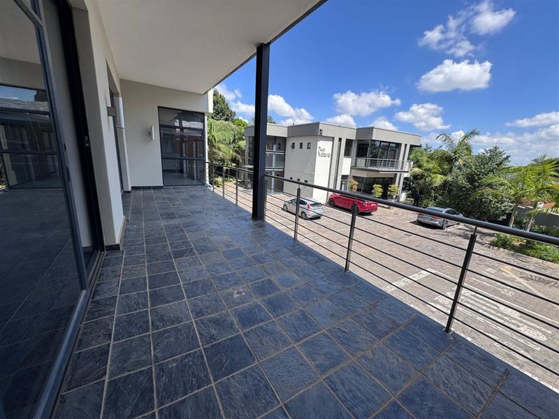 301.8m2  Offices to let in Sandhurst-Sandton - Photo 4